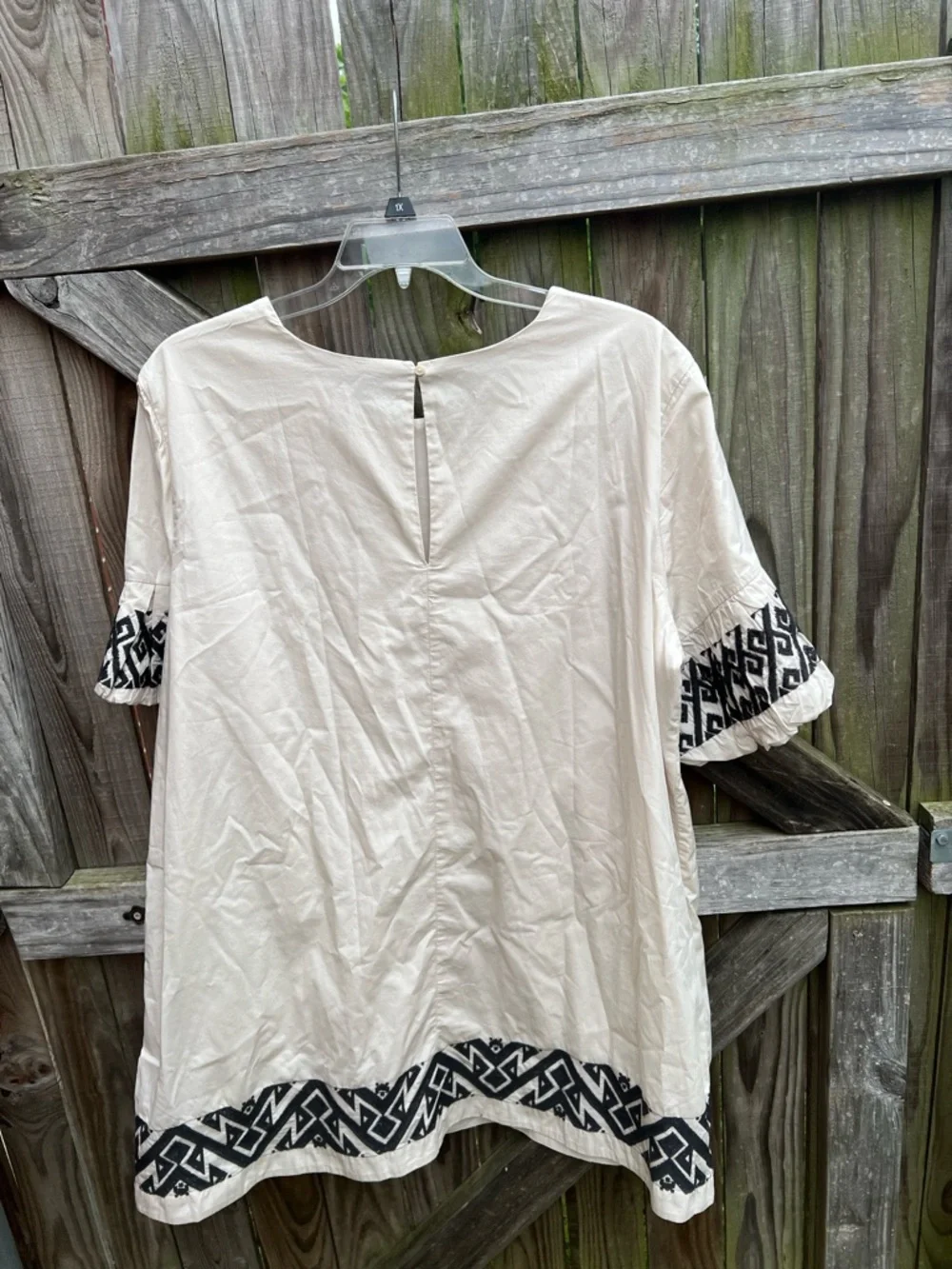 Banana Republic sheath with Black Geometric Trim - Picture 3 of 8